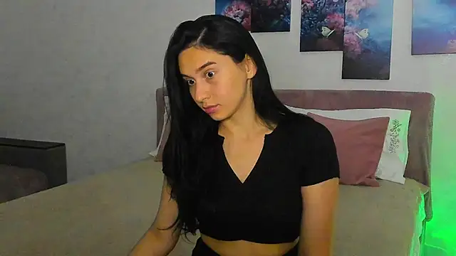 Camilla  Noor online show from June 20, 2026, 4:56 pm