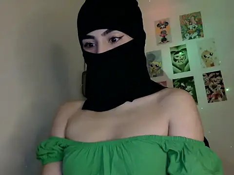 veiledamira01 online show from July 29, 2026, 11:26 pm