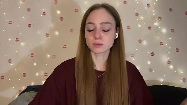 itskylieee online show from July 15, 2026, 10:22 am