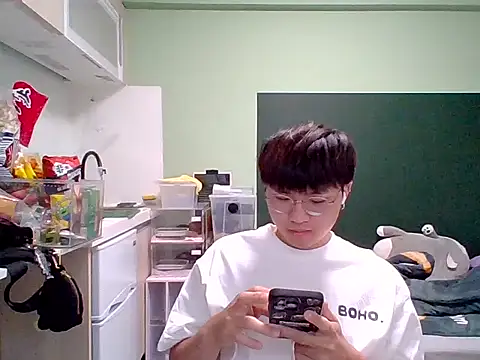 Yang 571 online show from June 8, 2026, 9:15 pm