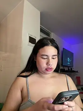 Snapshot of Lovers_room chatting on July 29, 2026, 2:22 am Lovers room online show from July 29, 2026, 2:22 am
