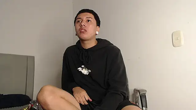 Owenn  blueee online show from July 30, 2026, 3:05 am