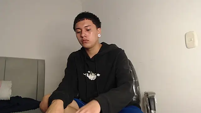 Owenn  blueee online show from July 28, 2026, 1:46 am