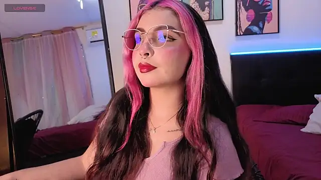 Maia Mancini5 online show from July 25, 2026, 8:04 pm