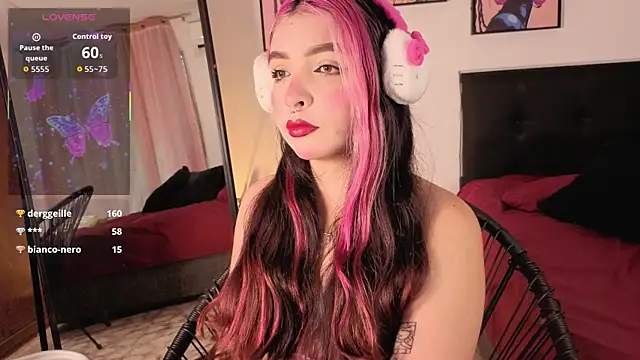 Maia Mancini5 online show from July 28, 2026, 8:12 pm