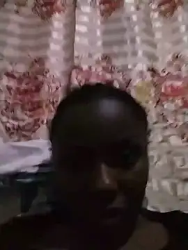 Snapshot of _Cillah chatting on June 9, 2026, 8:32 pm Cillah online show from June 9, 2026, 8:32 pm