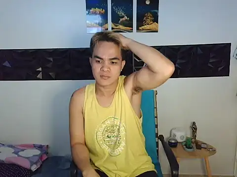Snapshot of yourmikexxx chatting on July 30, 2026, 8:24 am yourmikexxx online show from July 30, 2026, 8:24 am