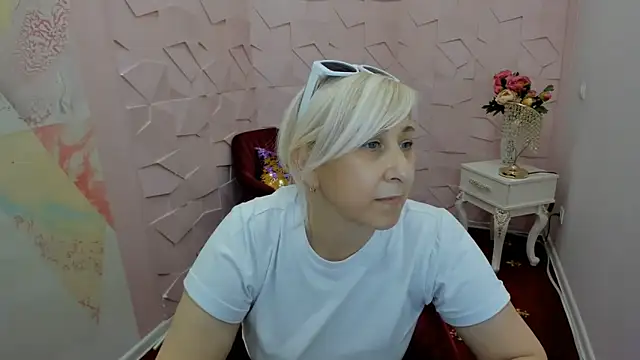 Snapshot of Fabolous_love chatting on June 8, 2026, 12:06 pm Fabolous love online show from June 8, 2026, 12:06 pm
