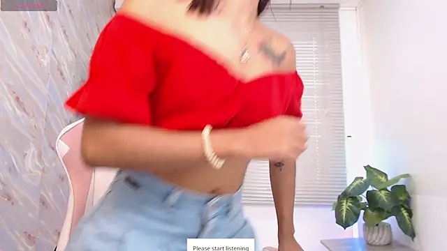 Littlee Ashley online show from July 28, 2026, 2:13 pm