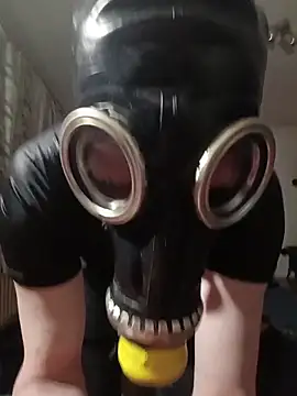 RubberFetischem online show from March 30, 2026, 4:03 am