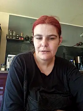 GoldenWifee online show from June 23, 2026, 5:38 am