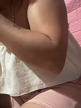 -Naty- online show from July 9, 2026, 3:33 pm