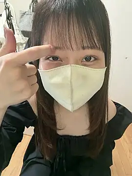 Miiruuu75 online show from June 10, 2026, 12:12 am