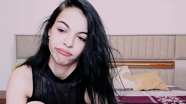 00DirtyGirl00 online show from June 8, 2026, 8:09 pm