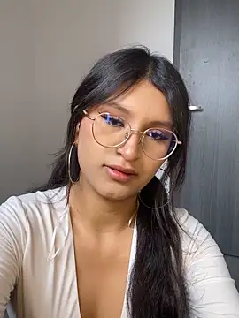 lizyyyy  online show from June 9, 2026, 8:54 pm