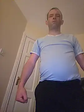 SingingTrunks online show from July 26, 2026, 12:06 am