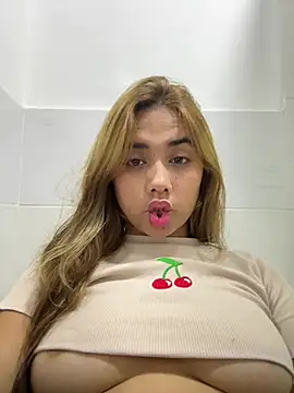 Issie 01 online show from July 5, 2026, 4:19 am