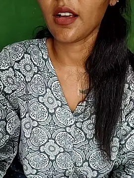 Miss-cutee online show from June 18, 2026, 11:48 am