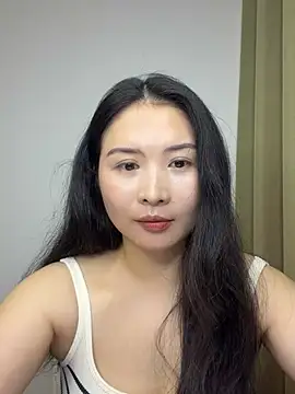 Snapshot of Doudou__520 chatting on June 8, 2026, 7:42 am Doudou 520 online show from June 8, 2026, 7:42 am