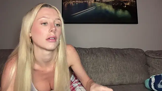 chelseapaigee online show from June 19, 2026, 3:12 am