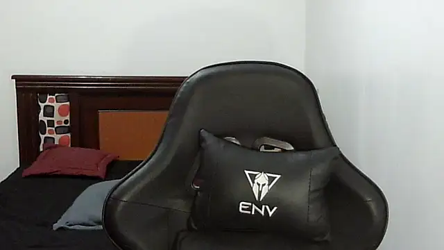 Lolacurly69 online show from July 2, 2026, 12:00 am