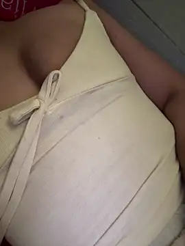 Snapshot of Sexy-byly20 chatting on June 22, 2026, 6:32 am Sexy-byly20 online show from June 22, 2026, 6:32 am
