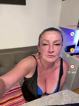 MumGabriela online show from July 26, 2026, 7:43 pm