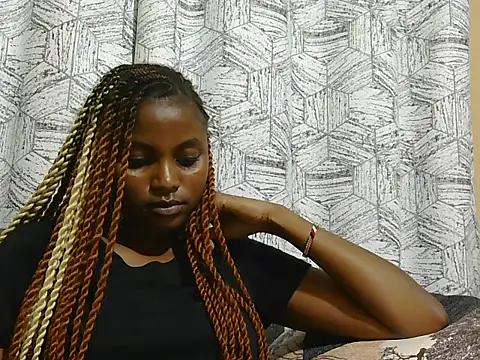 tamdiva1 online show from June 13, 2026, 2:48 pm