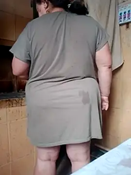 oksana72 online show from February 25, 2026, 6:35 am