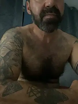 maxo1986 online show from June 7, 2026, 10:48 pm