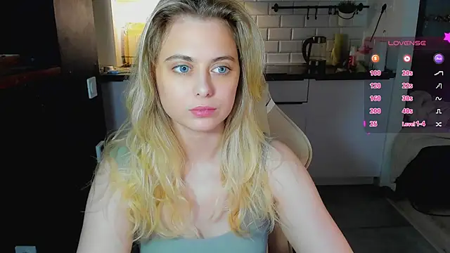 blonde kellyy online show from July 22, 2026, 2:24 am