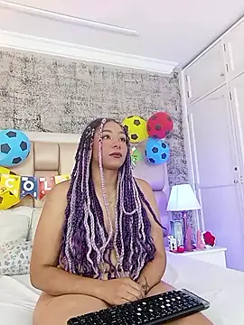 Aria Peach  online show from July 1, 2026, 8:42 pm