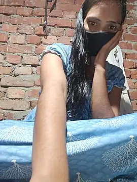 Tanvi-j online show from July 10, 2026, 5:02 pm