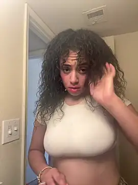 daddyyysbabygirl online show from June 11, 2026, 1:05 am