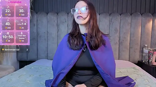 lunar lustx online show from July 12, 2026, 12:17 pm