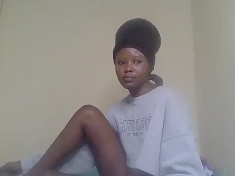 cute bee online show from July 13, 2026, 11:48 pm