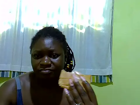 CURVY-CORAZZON online show from July 23, 2026, 7:05 am