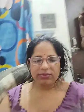Snapshot of SWEETY01990 chatting on July 16, 2026, 5:43 pm SWEETY01990 online show from July 16, 2026, 5:43 pm