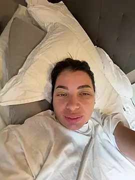 ANABELLA87 online show from July 17, 2026, 7:27 am
