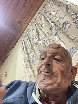 GeldenKuy online show from July 4, 2026, 8:57 pm