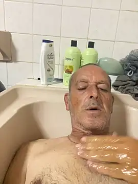 GeldenKuy online show from July 24, 2026, 7:43 pm