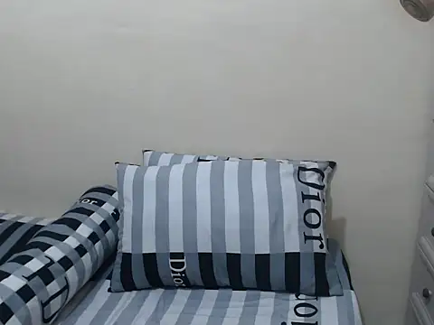 GorgeousPinay x online show from June 19, 2026, 4:40 am