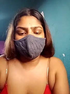 Model-031 online show from June 10, 2026, 7:04 pm