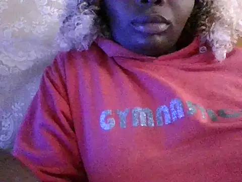 lucyswee online show from July 28, 2026, 5:37 am