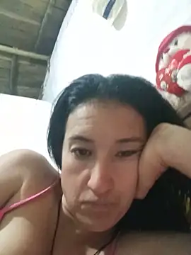 Snapshot of Adriananoir chatting on June 11, 2026, 1:05 am Adriananoir online show from June 11, 2026, 1:05 am
