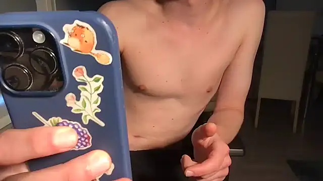 Skinnyrisky online show from July 4, 2026, 4:22 pm