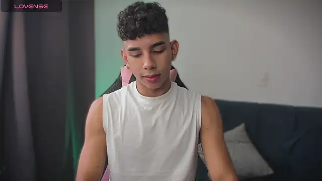 andy cute22 online show from August 4, 2026, 9:52 pm