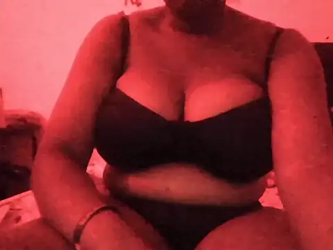blondebony online show from June 15, 2026, 6:07 pm