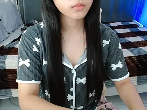 xsavanah01 online show from July 27, 2026, 4:36 pm