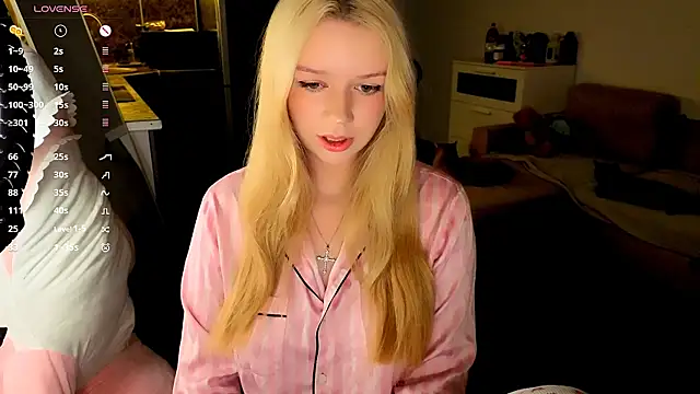 viyy online show from July 14, 2026, 10:38 pm